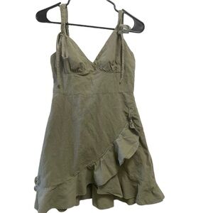 Small‎ women’s olive green dress w ruffles